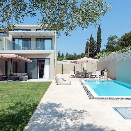 White Swan With Private Pool And Jacuzzi