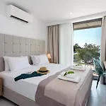 White Swan With Private Pool Villa *