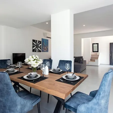 White Swan With Private Pool And Jacuzzi Vila *