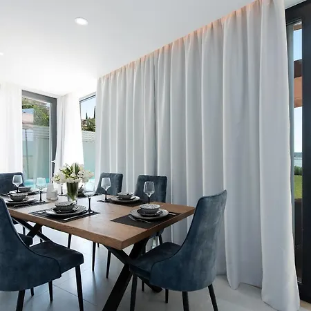 Вилла White Swan With Private Pool *