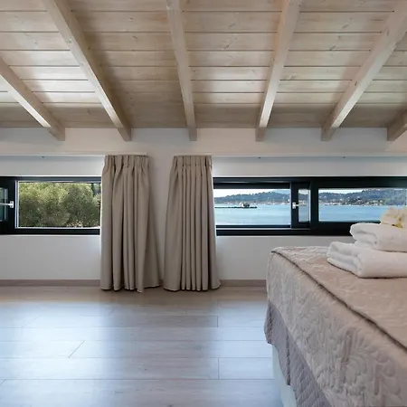 White Swan With Private Pool * Kommeno (Corfu)