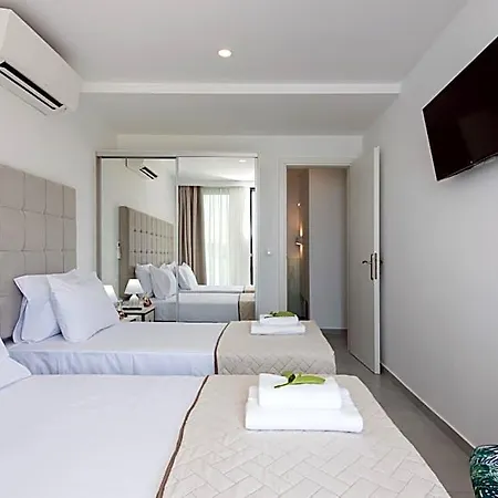 White Swan With Private Pool Villa