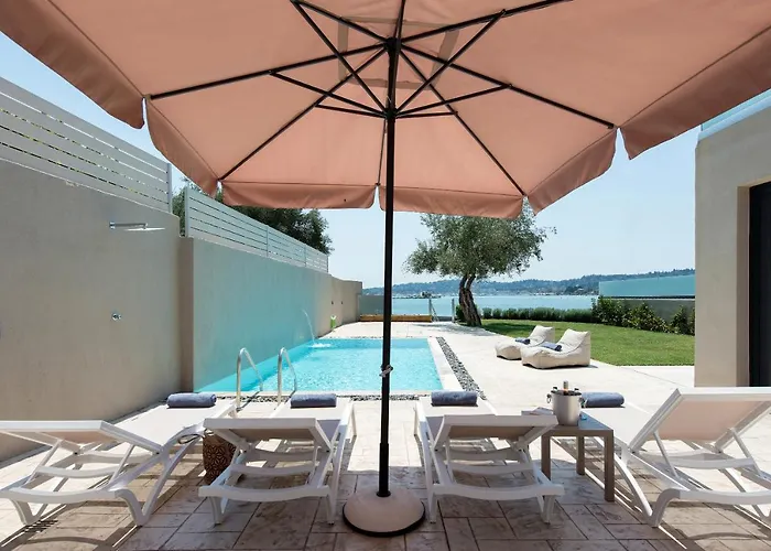 White Swan With Private Pool *