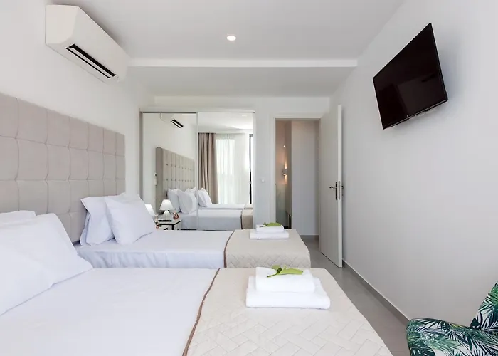 Villa White Swan With Private Pool *