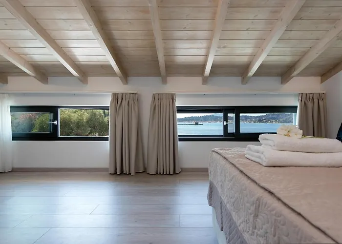 White Swan With Private Pool * Kommeno (Corfu)