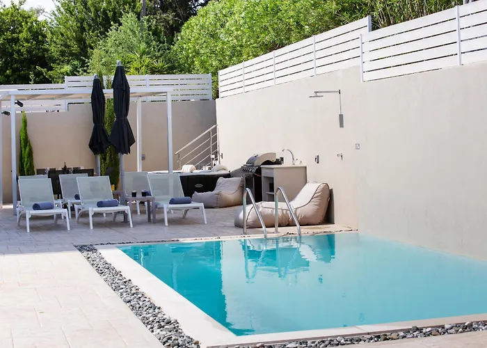 White Swan With Private Pool Kommeno (Corfu)