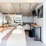 White Swan With Private Pool Villa