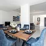 White Swan With Private Pool Villa *