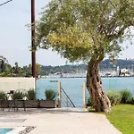 White Swan With Private Pool Villa *