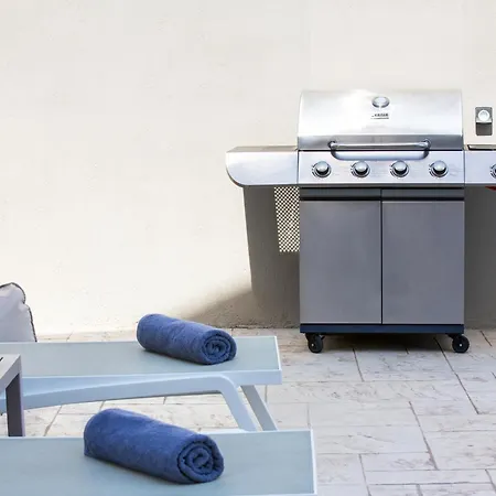 White Swan With Private Pool